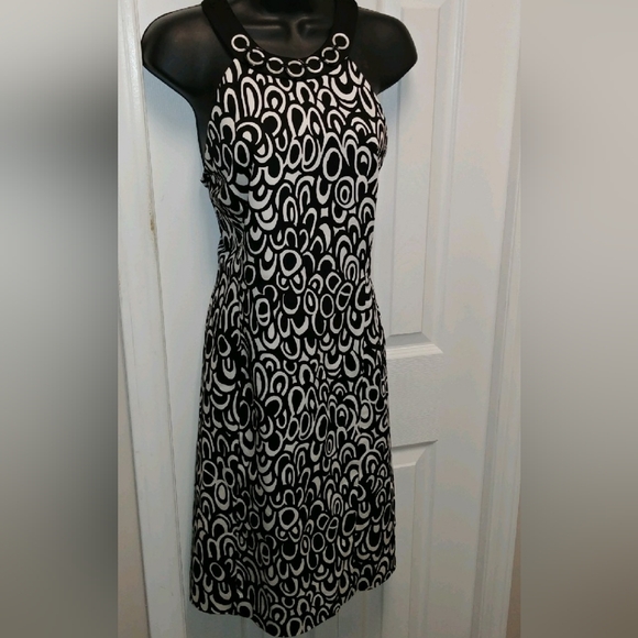 Evan- Picone halter style dress - Picture 7 of 8